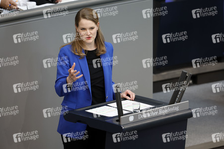 100. Sitzung des Deutschen Bundestages in Berlin