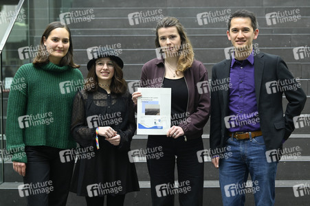 Pressekonferenz von FFF und dem DIW in Berlin