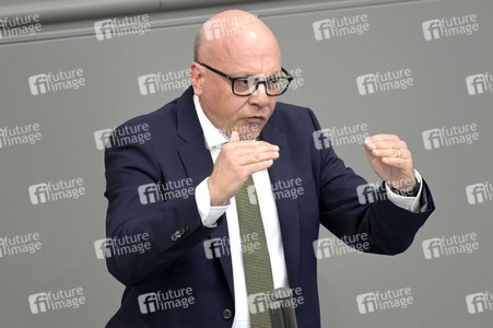 101. Sitzung des Deutschen Bundestages in Berlin
