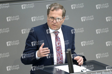 101. Sitzung des Deutschen Bundestages in Berlin