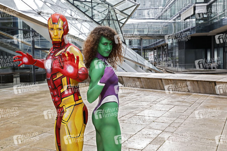 GEEK ART: She-Hulk & Iron Man Bodypainting