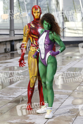 GEEK ART: She-Hulk & Iron Man Bodypainting
