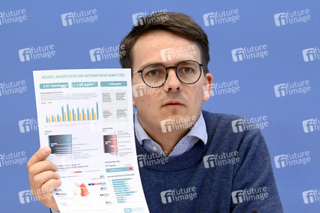 Bundespressekonferenz Jahresstatistik 2022 zu rechter und rassistischer Gewalt in Berlin