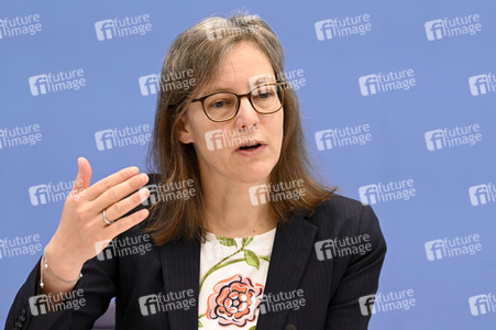 Bundespressekonferenz Veröffentlichung IGLU/PIRLS 2021 in Berlin