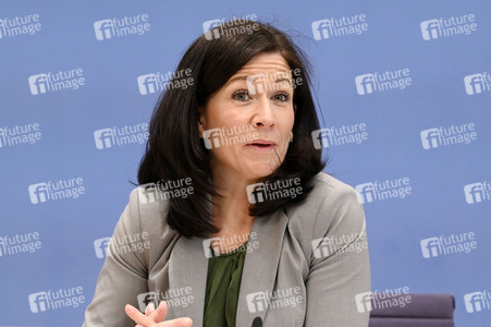 Bundespressekonferenz Veröffentlichung IGLU/PIRLS 2021 in Berlin