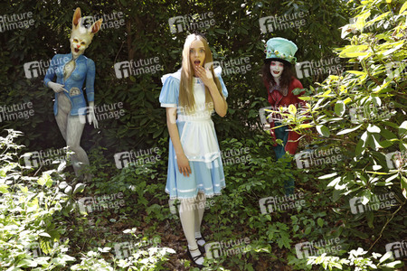GEEK ART: Alice im Wunderland / Alice in Wonderland Bodypainting