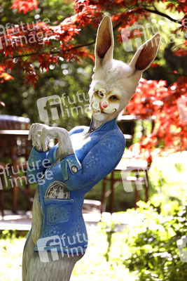 GEEK ART: Alice im Wunderland / Alice in Wonderland Bodypainting