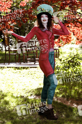 GEEK ART: Alice im Wunderland / Alice in Wonderland Bodypainting