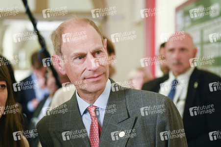 Schulbesuch von Prinz Edward und Bettina Stark-Watzinger in Berlin