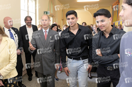 Schulbesuch von Prinz Edward und Bettina Stark-Watzinger in Berlin
