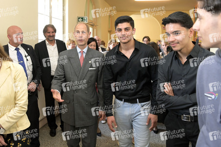Schulbesuch von Prinz Edward und Bettina Stark-Watzinger in Berlin