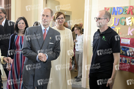Schulbesuch von Prinz Edward und Bettina Stark-Watzinger in Berlin