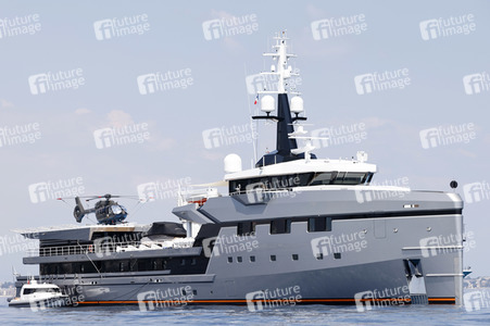 Jeff Bezos Superyacht 'Koru' in Cannes