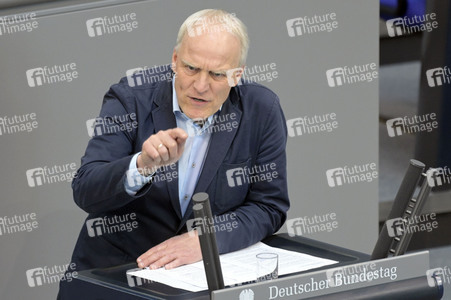 105. Sitzung des Deutschen Bundestages in Berlin