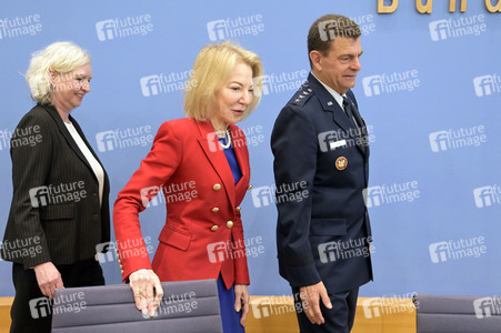 Bundespressekonferenz Air Defender in Berlin