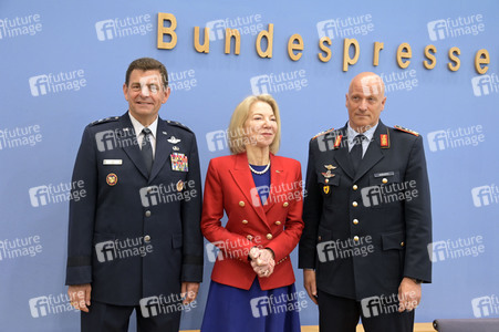 Bundespressekonferenz Air Defender in Berlin