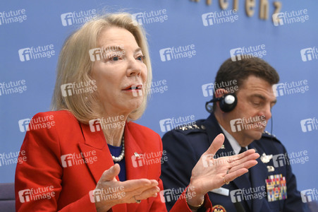 Bundespressekonferenz Air Defender in Berlin