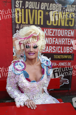15 Jahre Olivia Jones Familie in Hamburg