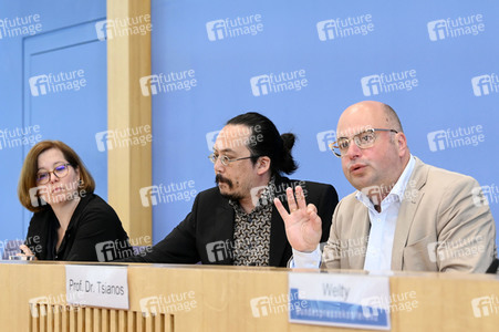 Bundespressekonferenz Leitlinien für eine gemeinsame europäische Asylpolitik in Berlin