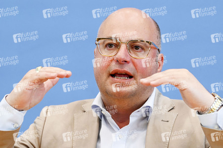 Bundespressekonferenz Leitlinien für eine gemeinsame europäische Asylpolitik in Berlin