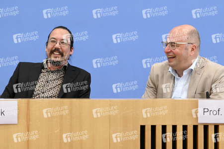 Bundespressekonferenz Leitlinien für eine gemeinsame europäische Asylpolitik in Berlin