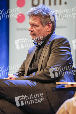 Robert Habeck und Peter Sloterdijk auf der phil.Cologne 2023 in Köln