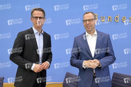 Bundespressekonferenz CDU-Programmkonvent in Berlin