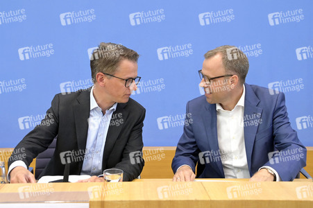 Bundespressekonferenz CDU-Programmkonvent in Berlin