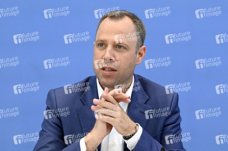 Bundespressekonferenz CDU-Programmkonvent in Berlin