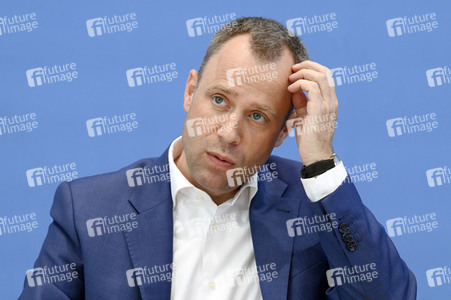 Bundespressekonferenz CDU-Programmkonvent in Berlin