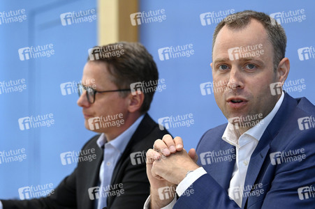 Bundespressekonferenz CDU-Programmkonvent in Berlin