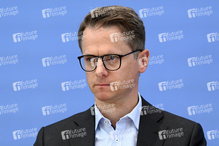 Bundespressekonferenz CDU-Programmkonvent in Berlin