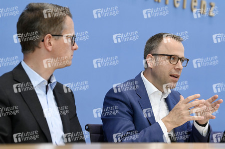 Bundespressekonferenz CDU-Programmkonvent in Berlin