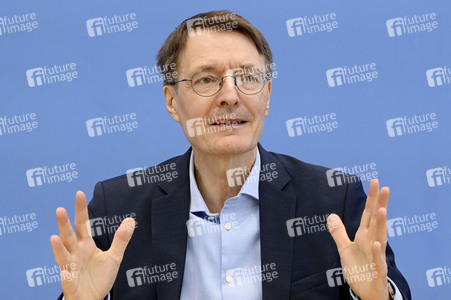 Bundespressekonferenz Forderungen der Ärzteschaft für Hitzeschutzpläne in Berlin