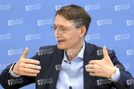 Bundespressekonferenz Forderungen der Ärzteschaft für Hitzeschutzpläne in Berlin