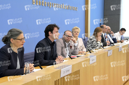 Bundespressekonferenz Gesetzentwurf zur Regelung der Suizidhilfe in Berlin