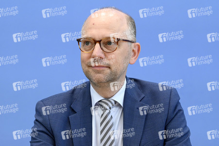 Bundespressekonferenz Gesetzentwurf zur Regelung der Suizidhilfe in Berlin