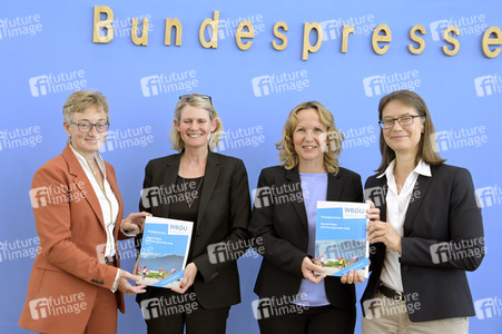 Bundespressekonferenz Gutachten 'Gesund leben auf einer gesunden Erde' in Berlin