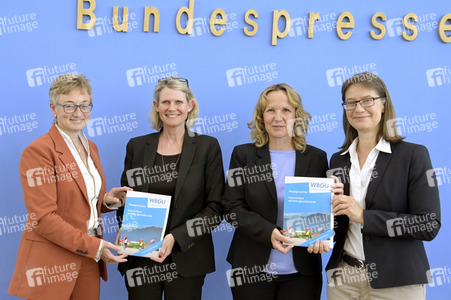 Bundespressekonferenz Gutachten 'Gesund leben auf einer gesunden Erde' in Berlin