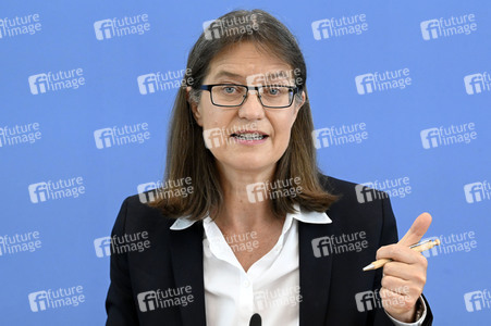 Bundespressekonferenz Gutachten 'Gesund leben auf einer gesunden Erde' in Berlin