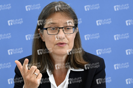 Bundespressekonferenz Gutachten 'Gesund leben auf einer gesunden Erde' in Berlin
