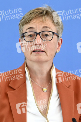 Bundespressekonferenz Gutachten 'Gesund leben auf einer gesunden Erde' in Berlin