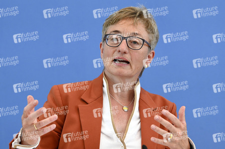 Bundespressekonferenz Gutachten 'Gesund leben auf einer gesunden Erde' in Berlin