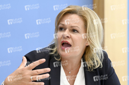 Bundespressekonferenz Vorstellung der Nationalen Sicherheitsstrategie in Berlin