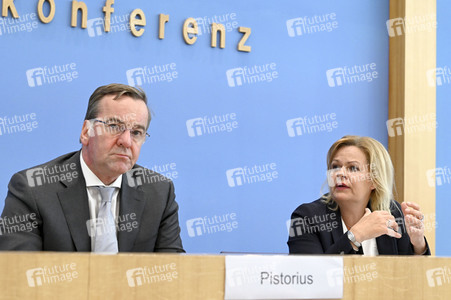 Bundespressekonferenz Vorstellung der Nationalen Sicherheitsstrategie in Berlin