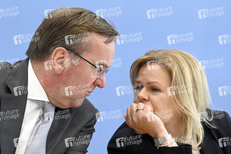 Bundespressekonferenz Vorstellung der Nationalen Sicherheitsstrategie in Berlin