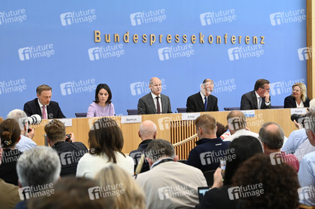Bundespressekonferenz Vorstellung der Nationalen Sicherheitsstrategie in Berlin