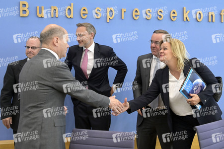 Bundespressekonferenz Vorstellung der Nationalen Sicherheitsstrategie in Berlin