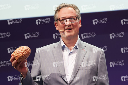 Verleihung des Frontier Award an Michael J. Fox in München