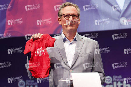 Verleihung des Frontier Award an Michael J. Fox in München